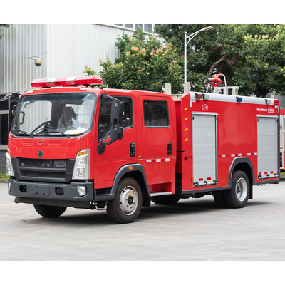 Do caminhão pequeno da luta contra o incêndio de Sinotruk Howo cor vermelha para a viatura de incêndio
