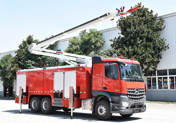 Água de pulverização/espuma/pó do carro de bombeiros aéreo de Mercedes Benz 25m