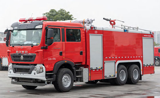 Viatura de incêndio industrial de Sinotruk HOWO 12000L com 6 sapadores-bombeiros